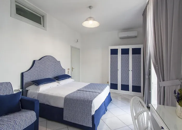 Гостьовий будинок Palazzo Starace 4*