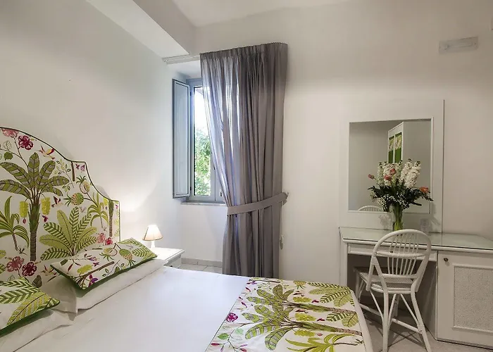 Palazzo Starace Гостьовий будинок