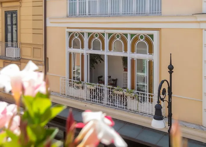 Гостьовий будинок Palazzo Starace 4*