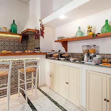 Palazzo Starace 4*