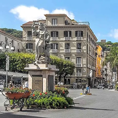 Palazzo Starace