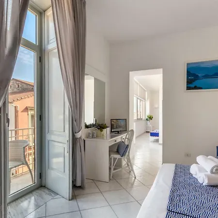 Gasthuis Palazzo Starace 3*