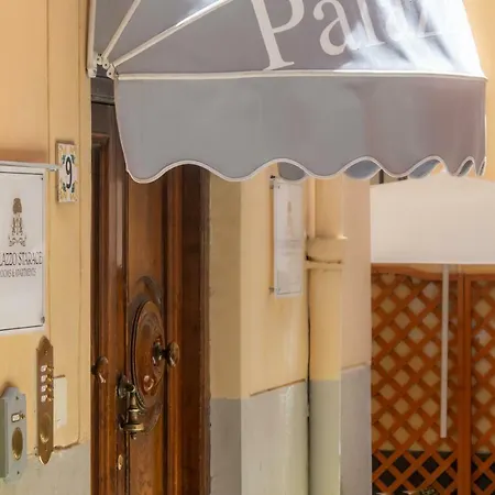 Palazzo Starace 게스트하우스 4*