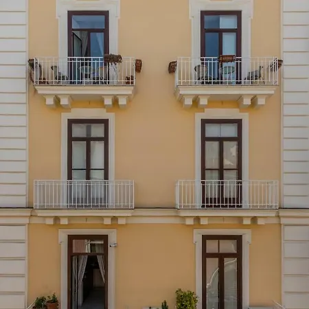 Konukevi Palazzo Starace Sorrento