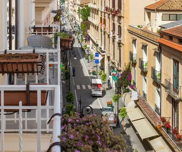 Palazzo Starace 招待所