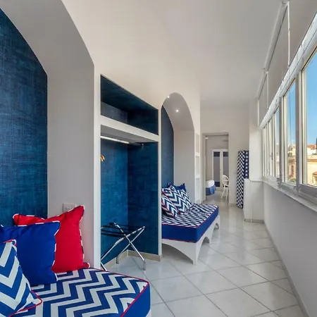 Palazzo Starace Konukevi 4*