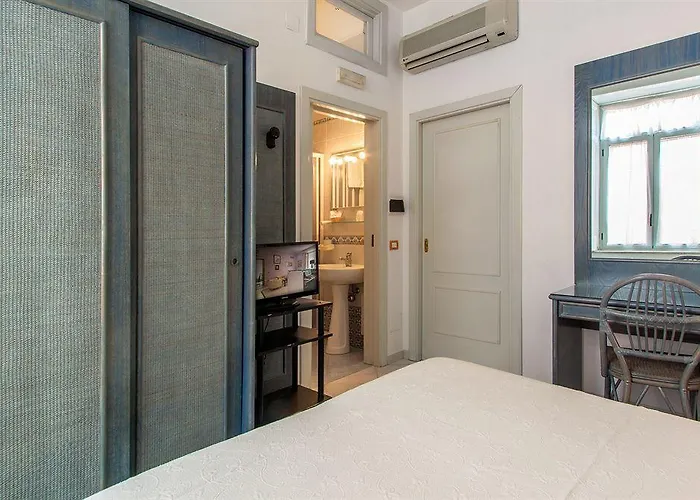 Palazzo Starace Affittacamere 4*